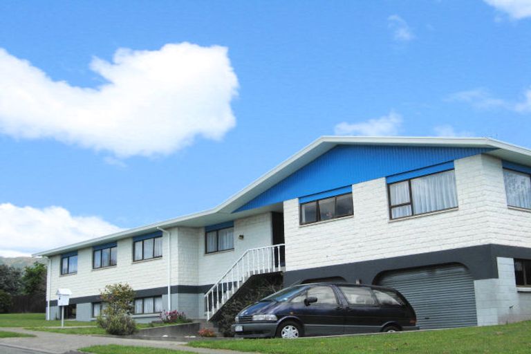 Photo of property in 10 Newall Avenue, Stoke, Nelson, 7011