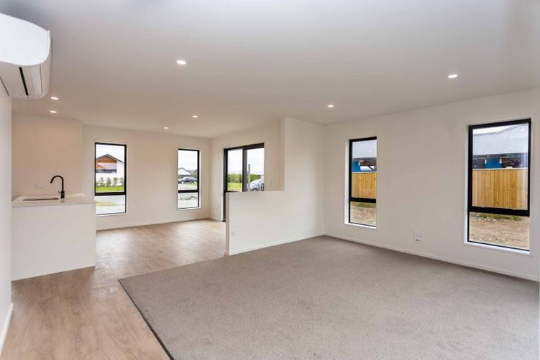 Photo of property in 39 Ridgeland Way, West Melton, 7618