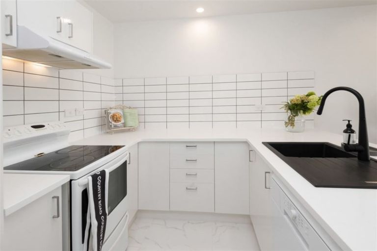 Photo of property in 14 Nagle Place, Golflands, Auckland, 2013