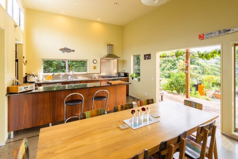 Photo of property in 25 Tennis Court Road, Raumati South, Paraparaumu, 5032