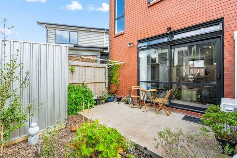 Photo of property in 11 Fermi Lane, Papakura, 2110