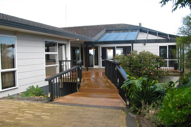 Photo of property in 87 Point View Drive, East Tamaki Heights, Auckland, 2016