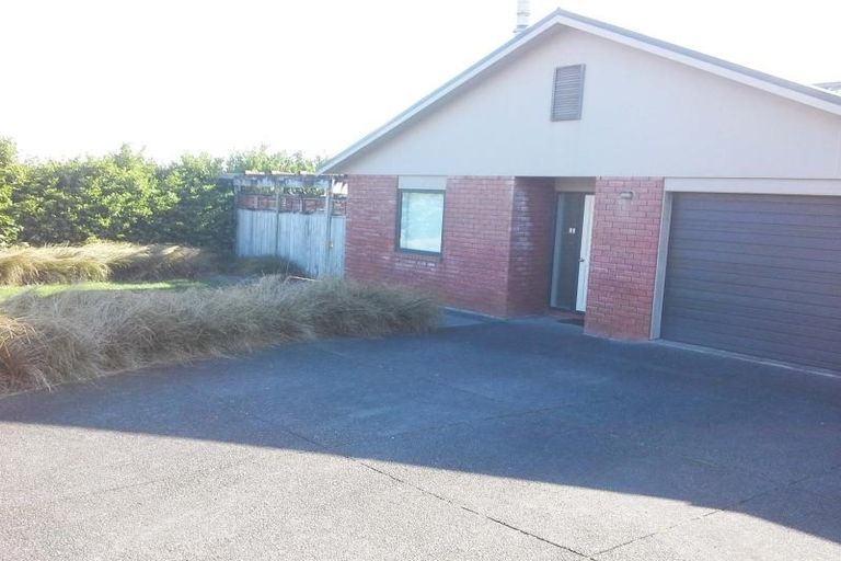 Photo of property in 3 Manuka Place, Whalers Gate, New Plymouth, 4310