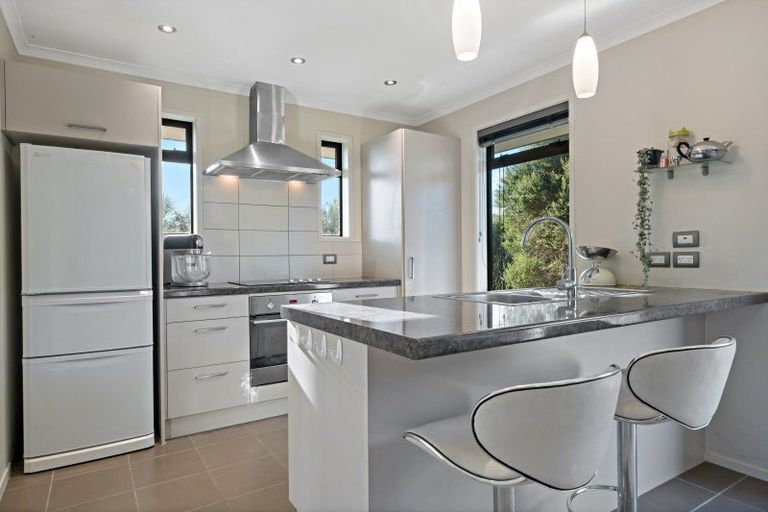 Photo of property in 69a Oraha Road, Kumeu, 0892