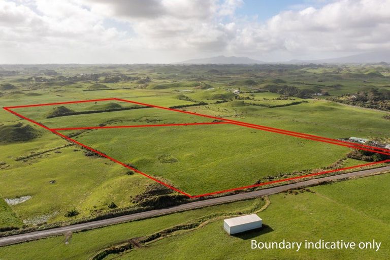 Photo of property in 22 Pungarehu Road, Pungarehu, 4685