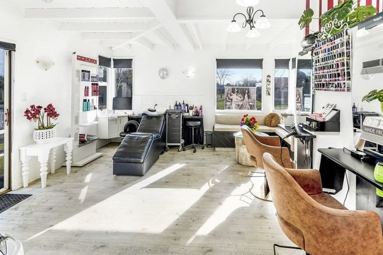 Photo of property in 32 Chedworth Avenue, Chedworth, Hamilton, 3210