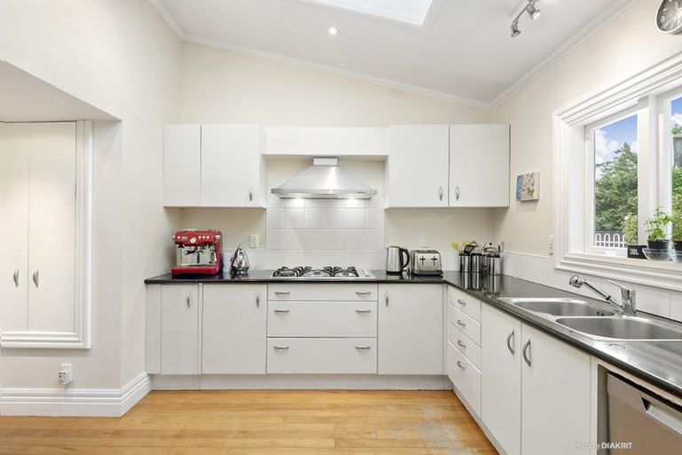 Photo of property in 34a Homewood Avenue, Karori, Wellington, 6012