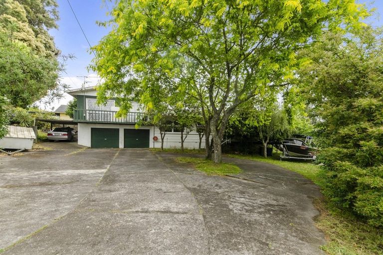 Photo of property in 139 View Road, Sunnyvale, Auckland, 0612