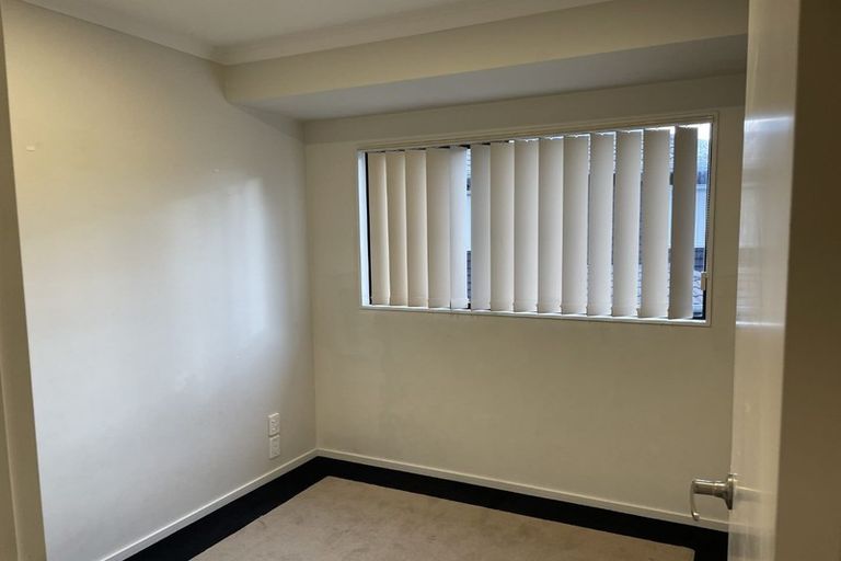 Photo of property in 89a Mt Lebanon Crescent, The Gardens, Auckland, 2105