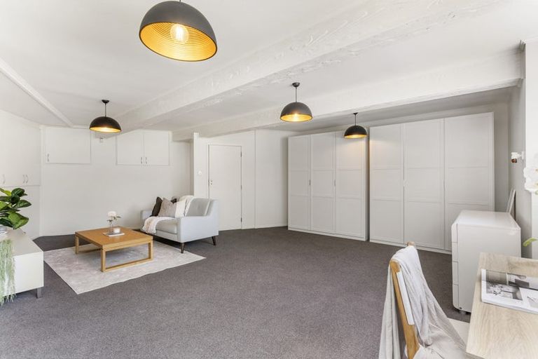 Photo of property in 6 Dell Way, Bucklands Beach, Auckland, 2014