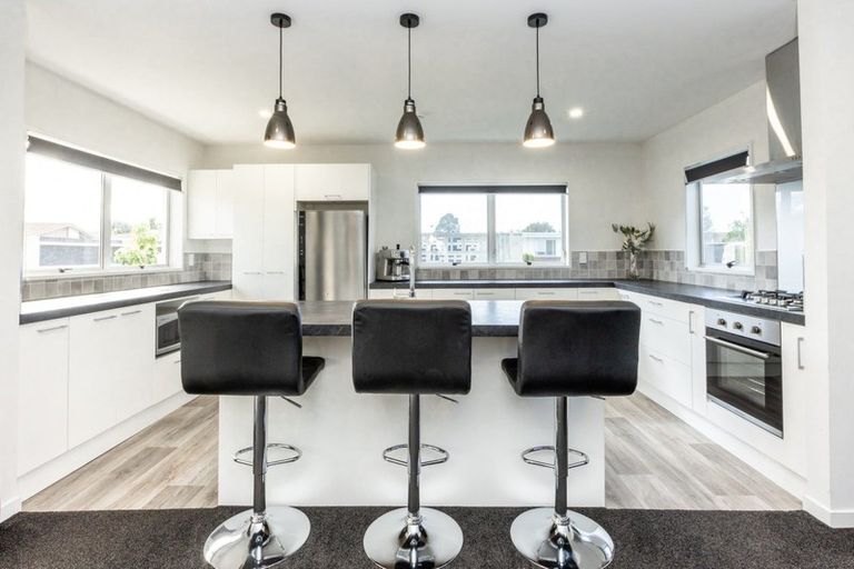 Photo of property in 11 Roskilda Crescent, Taradale, Napier, 4112