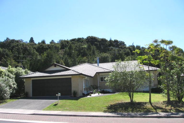 Photo of property in 31 Kate Sheppard Avenue, Torbay, Auckland, 0630