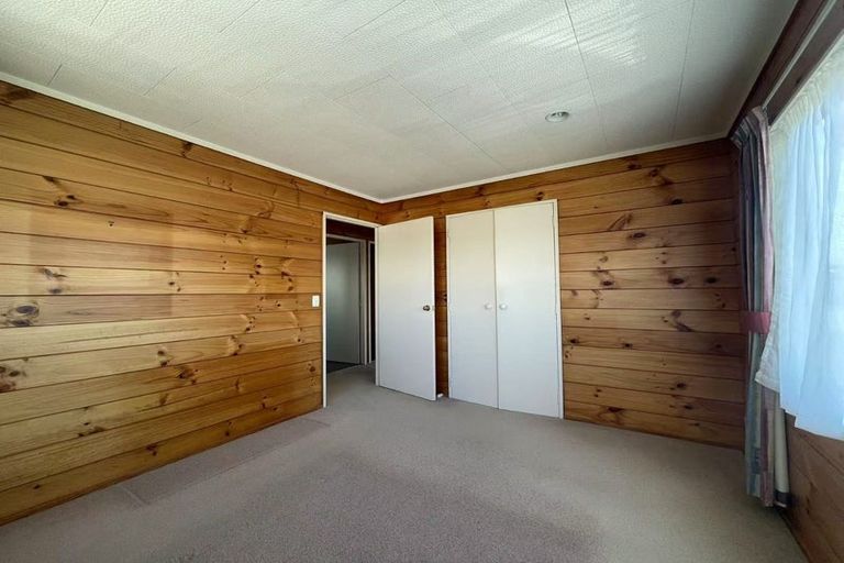 Photo of property in 2/10 Sirius Place, Botany Downs, Auckland, 2010