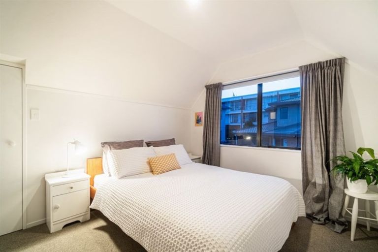 Photo of property in 3/211 Onewa Road, Birkenhead, Auckland, 0626