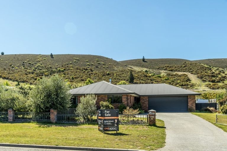 Photo of property in 100 Shields Street, Clyde, 9330