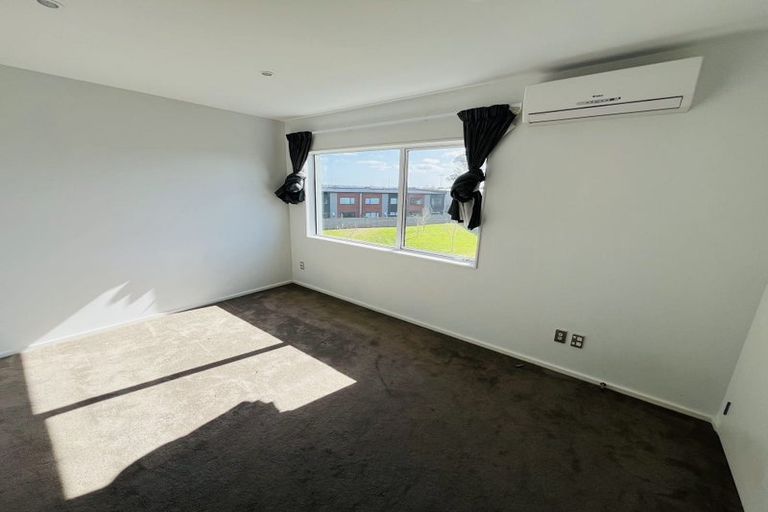 Photo of property in 9 Meritage Lane, Te Atatu South, Auckland, 0610