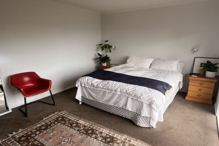 Photo of property in 64 Moncks Spur Road, Redcliffs, Christchurch, 8081