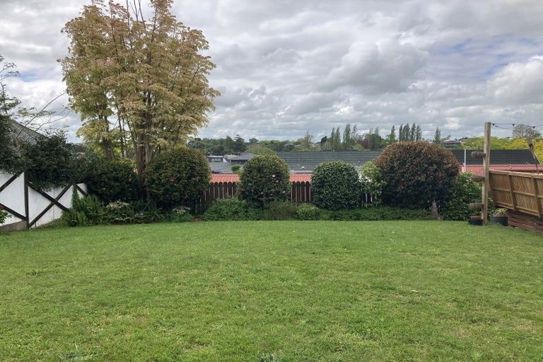 Photo of property in 23 Madill Road, St Andrews, Hamilton, 3200