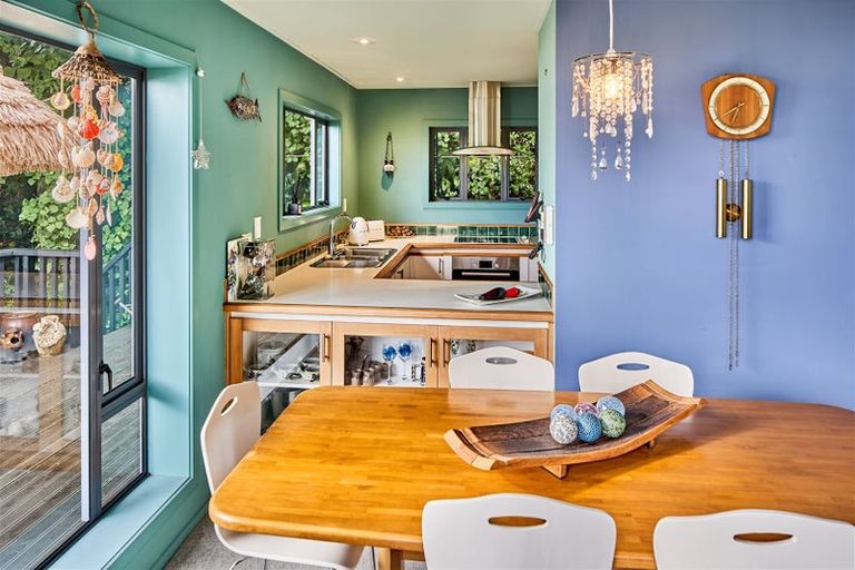 Photo of property in 8d Tawa Street, Eastbourne, Lower Hutt, 5013