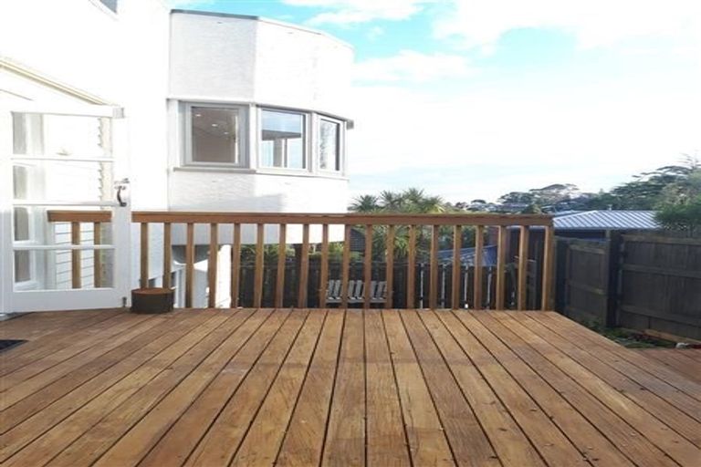 Photo of property in 11 Kenmure Avenue, Forrest Hill, Auckland, 0620