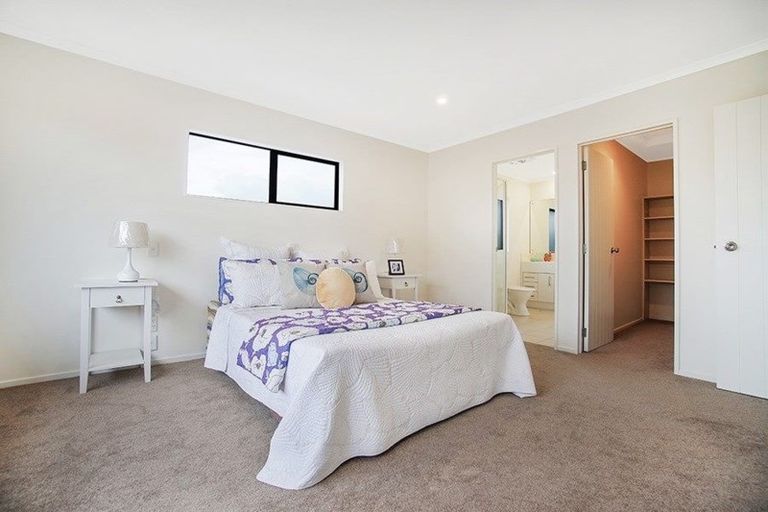Photo of property in 20 Speyside Crescent, Flat Bush, Auckland, 2016