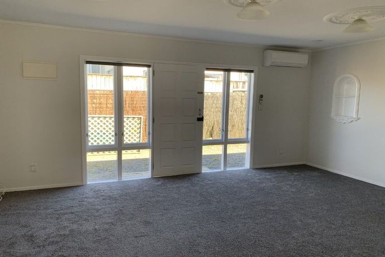 Photo of property in 70 Toi Street, Otaki Beach, Otaki, 5512