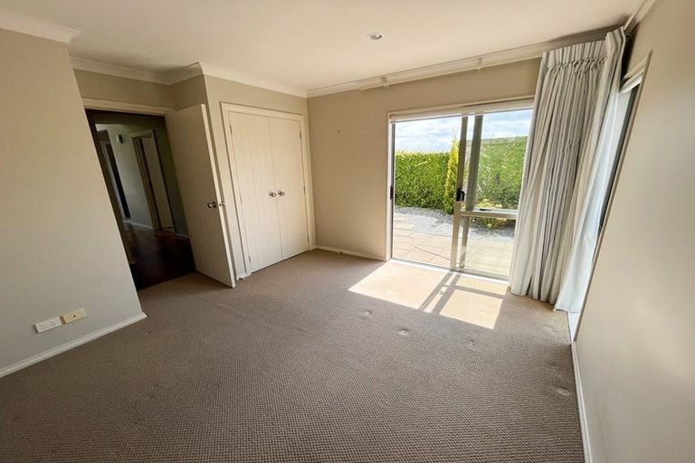 Photo of property in 60 Grammar School Road, Pakuranga, Auckland, 2010