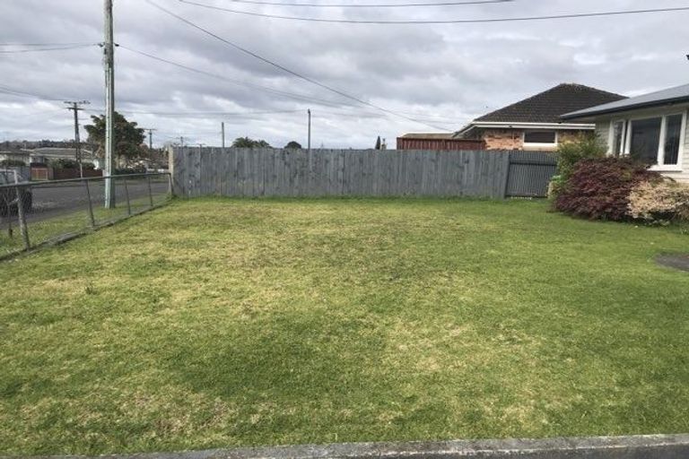 Photo of property in 12 Parker Crescent, Otara, Auckland, 2023