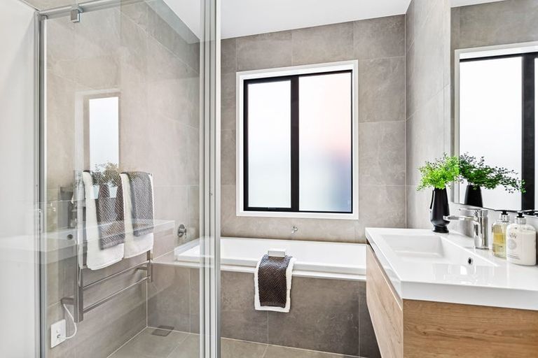 Photo of property in 7 Roundel Crescent, Whenuapai, Auckland, 0618