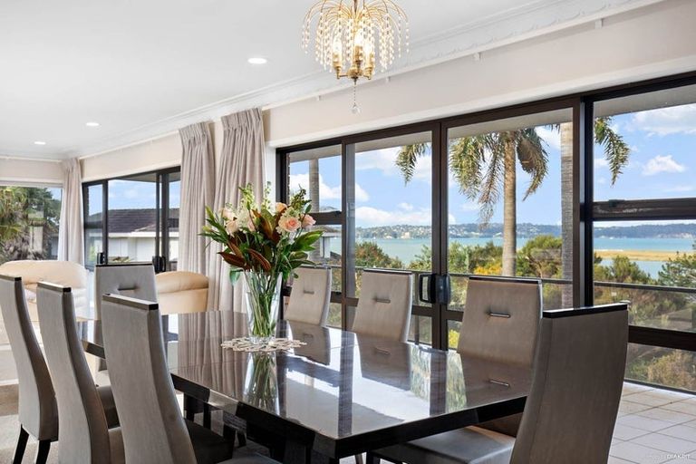 Photo of property in 51 Renoir Street, West Harbour, Auckland, 0618