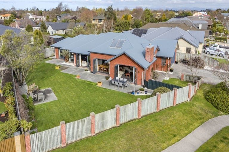 Photo of property in 18 Sycamore Close, Rangiora, 7400