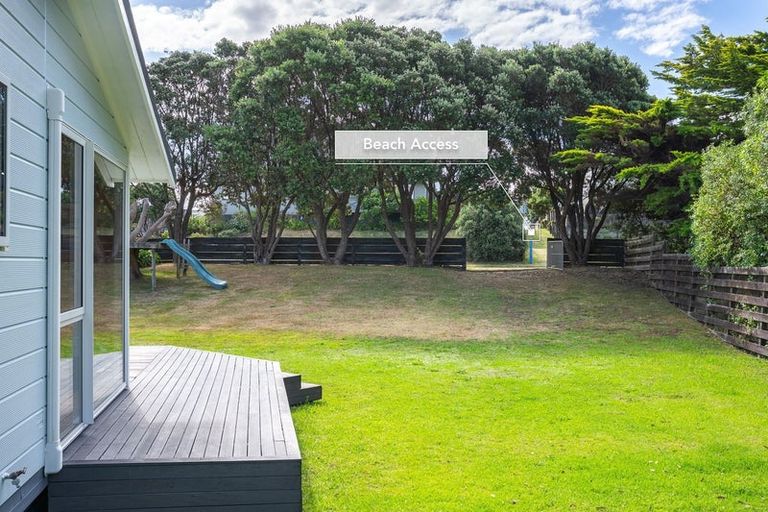 Photo of property in 116 Tutere Street, Waikanae Beach, Waikanae, 5036