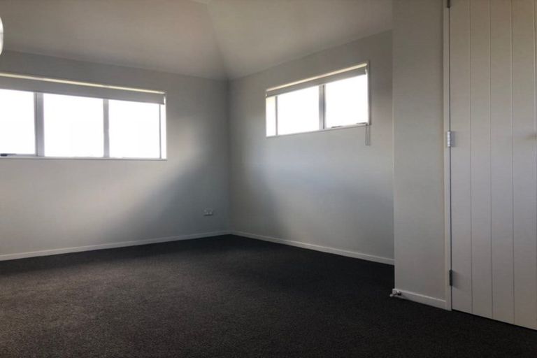Photo of property in The Rise, 20 Hatfield Place, Albany Heights, Auckland, 0632