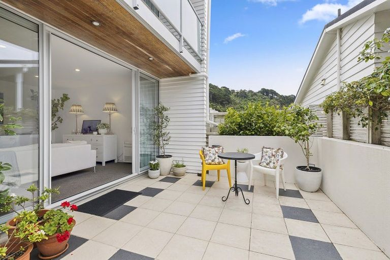 Photo of property in 32 Mantell Street, Seatoun, Wellington, 6022