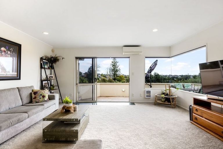 Photo of property in 24b View Road, Shelly Park, Auckland, 2014