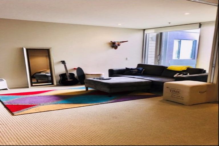 Photo of property in Trinity Apartments, 409/19 College Street, Te Aro, Wellington, 6011