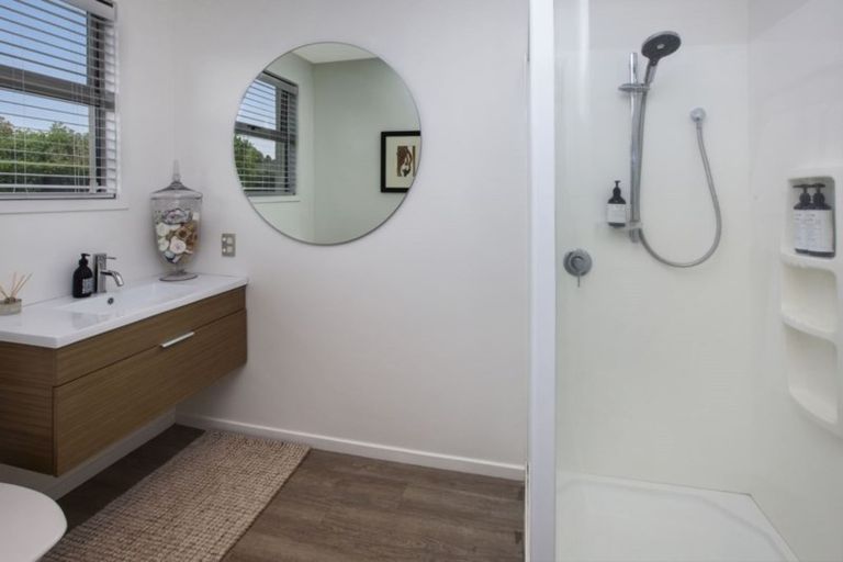 Photo of property in 121 Condell Avenue, Papanui, Christchurch, 8053