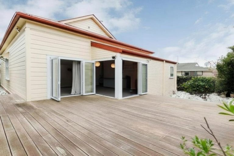 Photo of property in 72c Albert Street, Palmerston North, 4414
