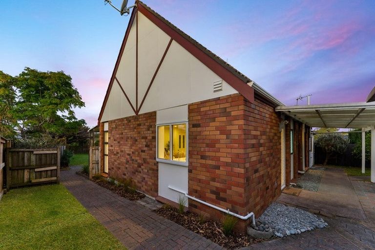 Photo of property in 3/5a Tobruk Crescent, Milford, Auckland, 0620