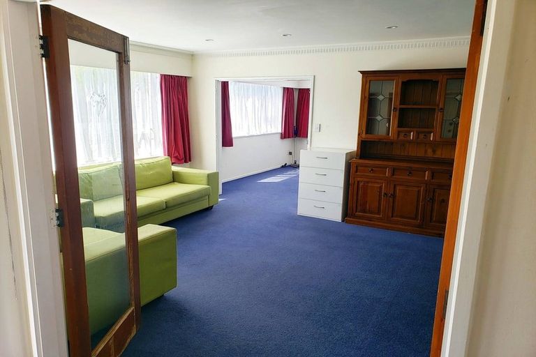 Photo of property in 5 Percy Cameron Street, Avalon, Lower Hutt, 5011