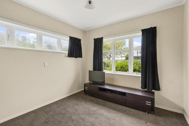 Photo of property in 200 Blenheim Road, Riccarton, Christchurch, 8041