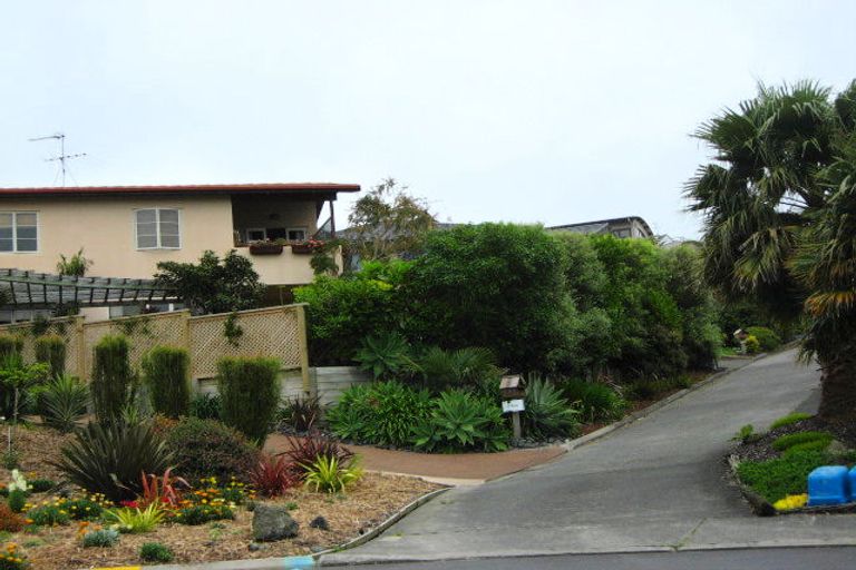 Photo of property in 11 Roseville Road, Gulf Harbour, Whangaparaoa, 0930