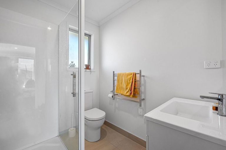 Photo of property in 24 Urumaraki Avenue, Helensville, 0800