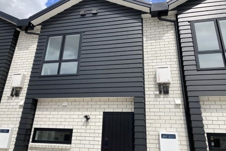 Photo of property in 2/14 Ruakiwi Road, Hamilton Lake, Hamilton, 3204