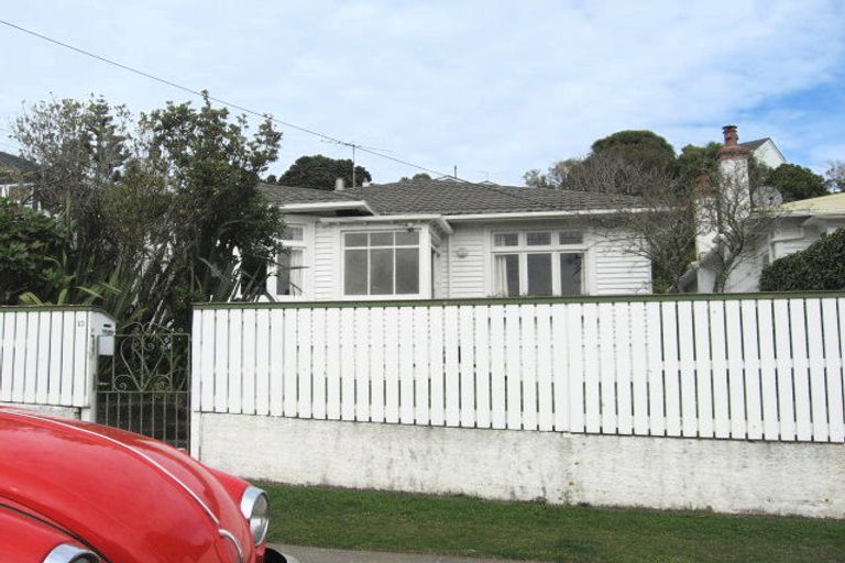 Photo of property in 13 Firth Terrace, Karori, Wellington, 6012