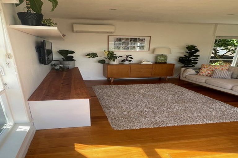 Photo of property in 1/10 Riverlea Avenue, Pakuranga, Auckland, 2010