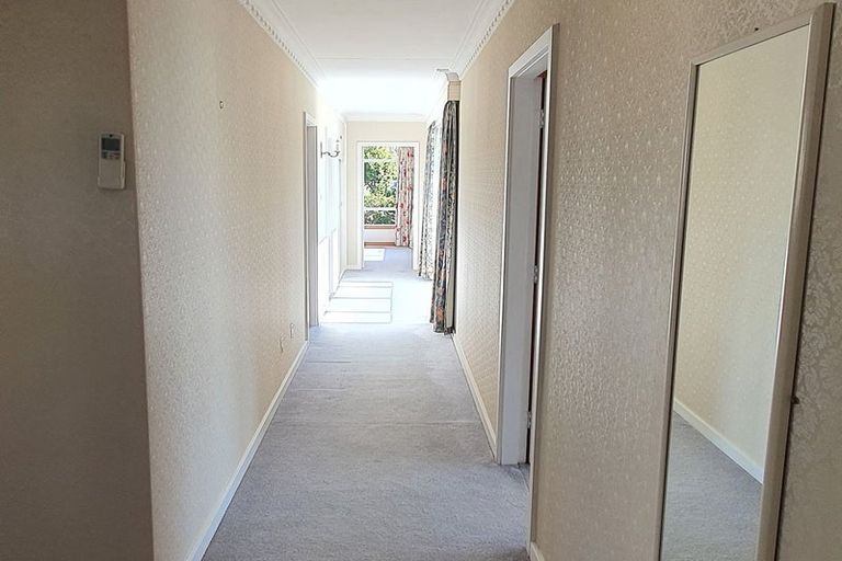 Photo of property in 1 Cashel Street, Waimate, 7924