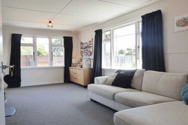 Photo of property in 341 Estuary Road, South New Brighton, Christchurch, 8062
