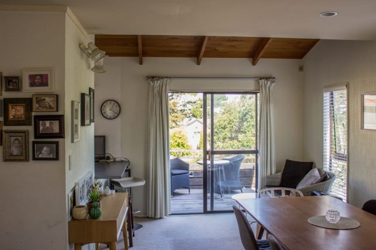 Photo of property in 1/55 James Evans Drive, Northcote, Auckland, 0627