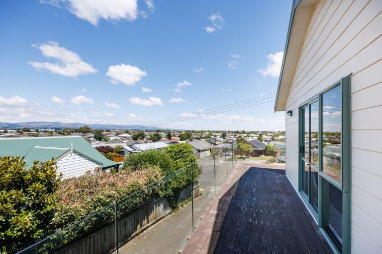 Photo of property in 24 Lydia Place, Kelvin Grove, Palmerston North, 4414